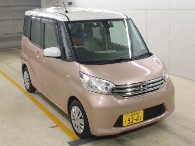 3027 Nissan Dayz roox B21A 2015 г. (NAA Nagoya)